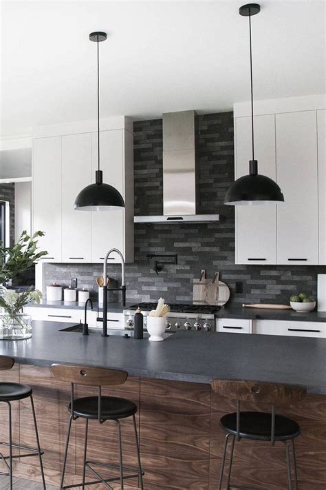 Contemporary Kitchen Black Countertop And Backsplash | 1000 ...