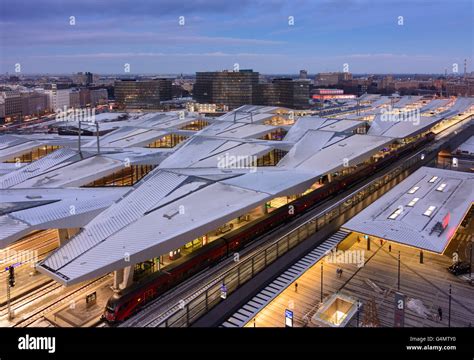 Vienna central railway station hi-res stock photography and images - Alamy