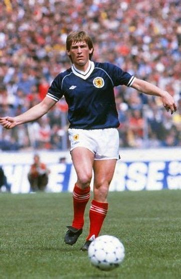 Kenny Dalglish Scotland 1982 World Football, Football Kits, Football ...