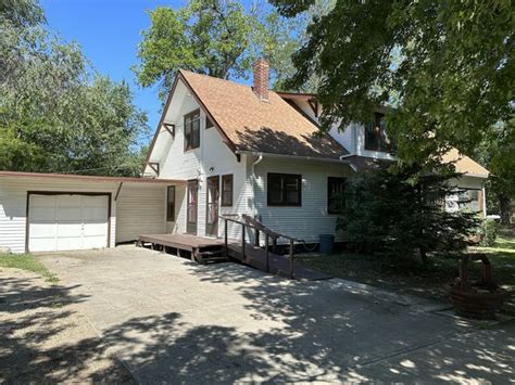 111 N Campbell St, Plankinton, SD 57368 | realtor.com®