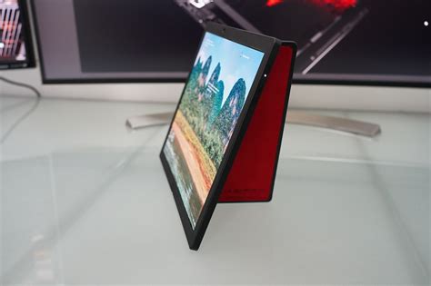 Recensione ThinkPad X1 Fold, il notebook del futuro con lo schermo pieghevole - Wired