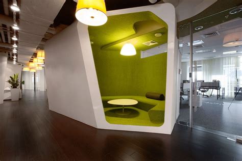 Design and Decorating Ideas for Every Room in Your Home: Creative Office Meeting Room Design