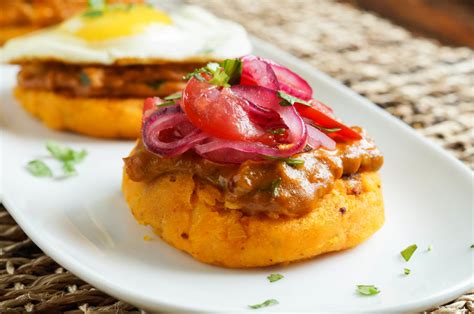 14 Ecuadorian Foods to Die for - Flavorverse