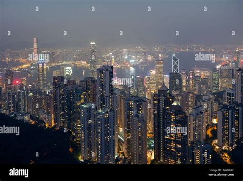 Hong Kong at night, viewpoint Victoria Peak Stock Photo - Alamy