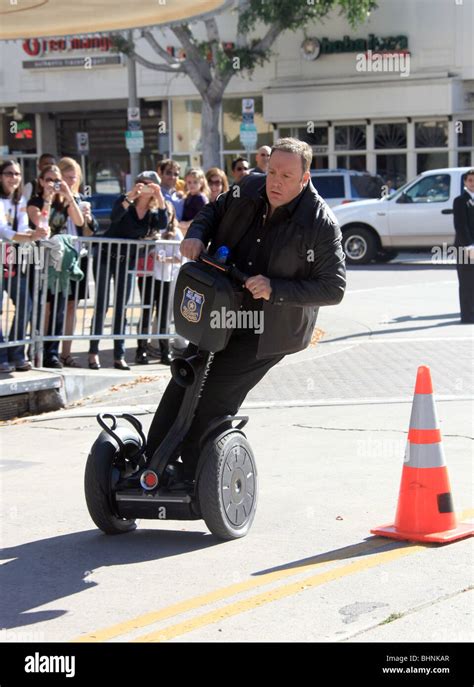 KEVIN JAMES PAUL BLART: MALL COP FILM PREMIERE LOS ANGELES CA USA 10 January 2009 Stock Photo ...