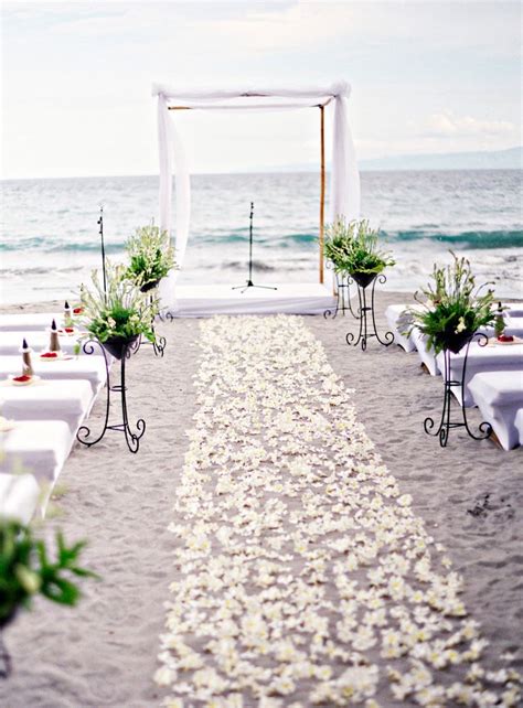 12 ways to make you wedding aisle look Fabulous