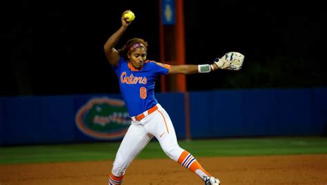 Florida Gators softball takes three on Saturday | GatorCountry.com