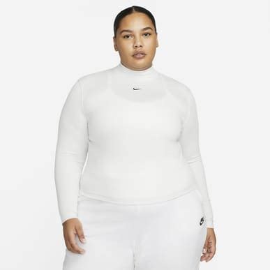 What is Plus-Size, Exactly? Here’s How Nike Is Redefining Its Approach to Women’s Plus-Size ...