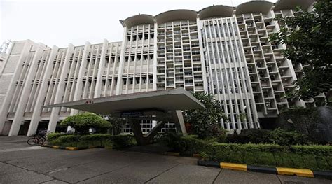 SC asks IIT-Bombay to grant interim admission to 18-year-old student ...