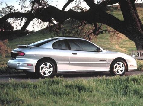 2002 Pontiac Sunfire Values & Cars for Sale | Kelley Blue Book