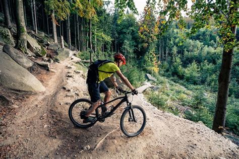 21 Essential Mountain Biking Skills (Dos and Don’ts)