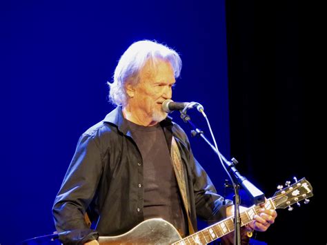 Kris Kristofferson Concert – On The Records