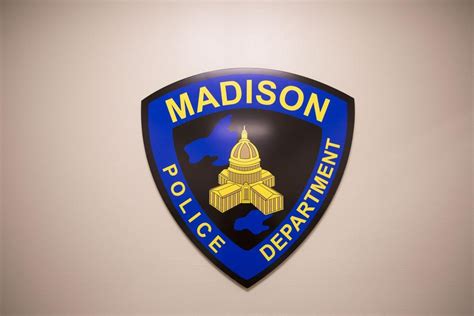 Fewer than half of Madison police officers are city residents | Local Government | madison.com