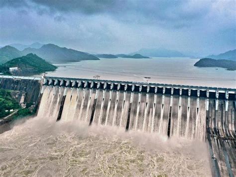 Sardar Sarovar Dam Location, River, State and Facts