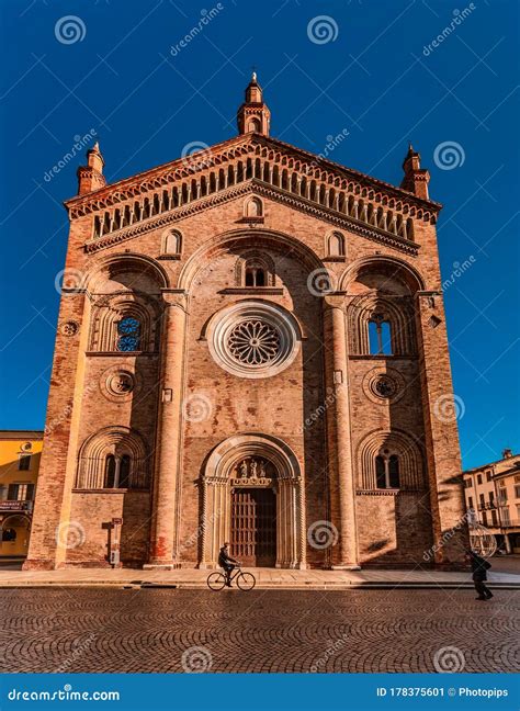 Crema Italy Roman Catholic Cathedral Editorial Photo - Image of exterior, church: 178375601