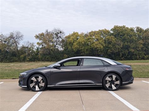 Lucid Motors Brings Luxury High-End Electric Vehicles to Texas ...