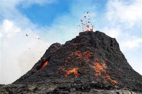 A guide to Fagradalsfjall volcano in Iceland | Classic Iceland