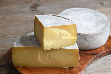 Which Cheeses Are Aged - WHICHSD