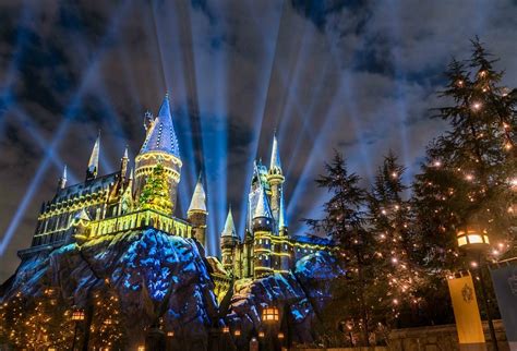 Christmas at Universal Studios and Harry Potter World Hollywood