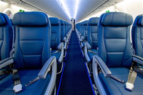 Air101: Delta Air Lines shows off its new A220..................... Inside the new plane