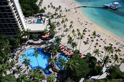 [Review] Hilton Hawaiian Village Rainbow Tower: Ocean Front – sowhatshouldwedo.com