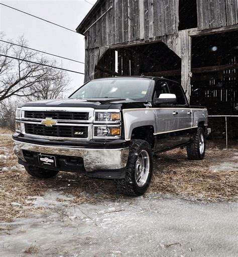 Retro Chevy Silverado | Vintage pickup trucks, Custom pickup trucks, Chevy trucks