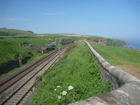 East Coast Main Line : View Northwest... © Richard West cc-by-sa/2.0 :: Geograph Britain and Ireland