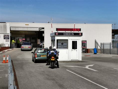 Heysham Ferry Terminal Vehicle Check-in © David Dixon cc-by-sa/2.0 :: Geograph Britain and Ireland