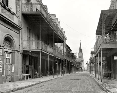 New Orleans Haunted Pub Crawl - 5 Reasons You Can't Miss