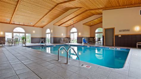 Best Western Plus Hotel Menomonie, WI - See Discounts