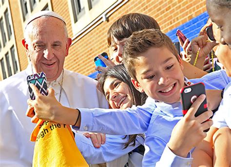 U.S. Students Meet Pope Francis | Kid Reporters' Notebook | Scholastic Inc.