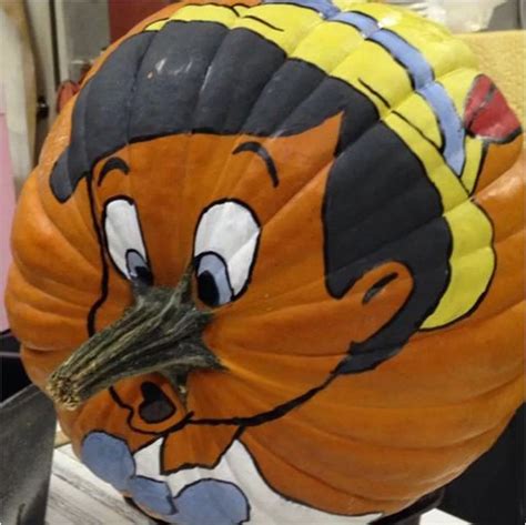 Pumpkin Painting Ideas For Halloween 280201 – GooDSGN | Disney pumpkin painting, Halloween ...