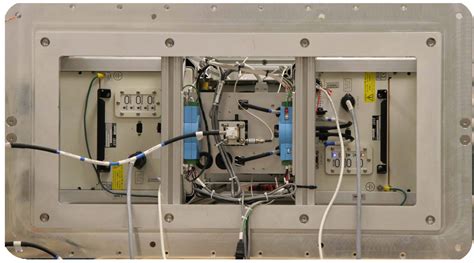 Unique Broadband Systems » Amplifiers Waveguides Transmitters BUCs Medical » Ka-Band 300W TWTA ...