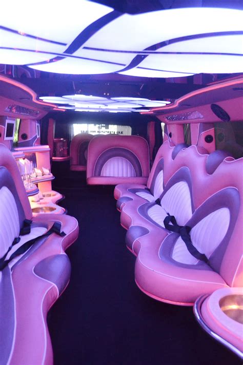 16 Passenger Miami Pink Hummer Limo interior | Hummer limo, Fancy cars ...