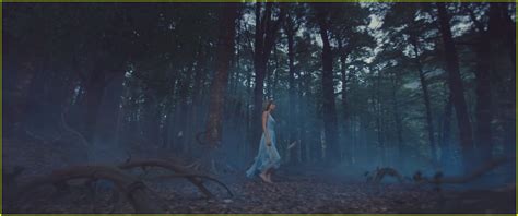 Taylor Swift's 'Out of the Woods' Music Video - WATCH NOW!: Photo 3541555 | Music, Music Video ...