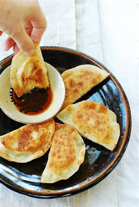 Mandu (Korean Dumplings) - Korean Bapsang