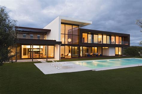 Contemporary Modern Home