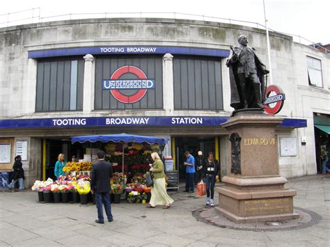 Tooting Broadway station - A Picture from Morden to Kennington, Northern - Tubewalker: The Tube ...