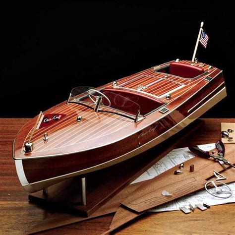 Chris Craft Runabout Model Kit | Projeto de barco, Modelismo naval, De madeira