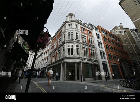 Vine street london hi-res stock photography and images - Alamy