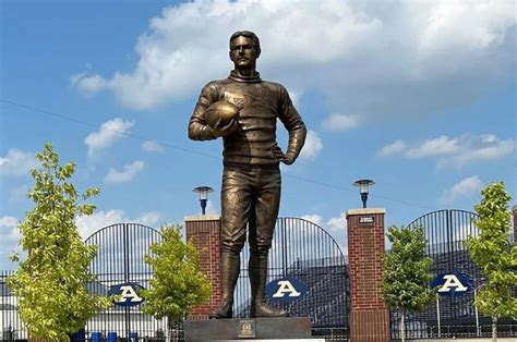 John Heisman Bronze Football Statue at Akron University | Randolph Rose ...