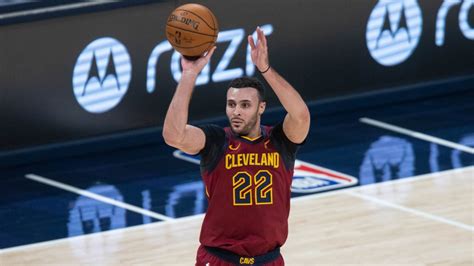 Larry Nance Jr injury: Cavaliers PF fractures finger, out six weeks - Sports Illustrated