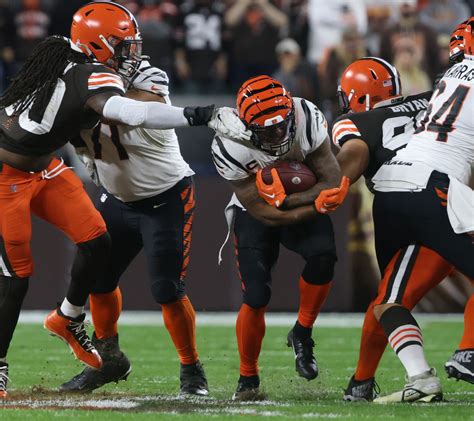 Joe Mixon, Bengals’ rushing offense struggles against Browns: ‘We didn’t win on them ...