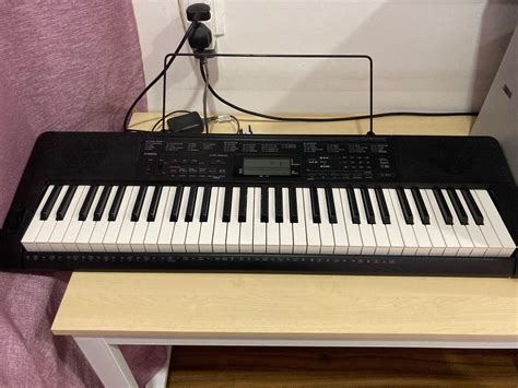 Casio keyboard, Hobbies & Toys, Music & Media, Musical Instruments on Carousell