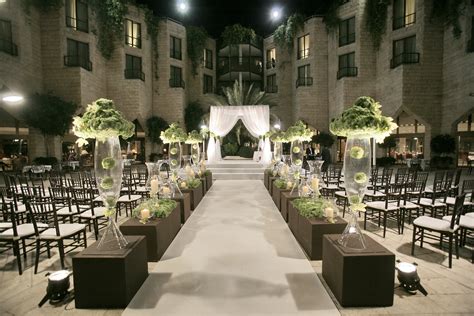 File:Courtyard wedding.jpg - Wikimedia Commons