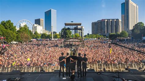 Nearly 50,000 pack Centennial Olympic Park in Atlanta for Shaky Knees Music Festival (SLIDESHOW ...