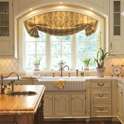 20+ Kitchen Window Treatments Ideas - DECOOMO