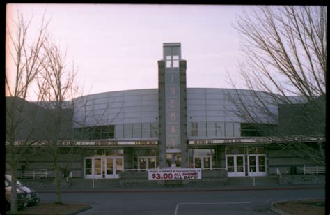 Regal Cinemas Vancouver Plaza 10 - Vancouver, Washington