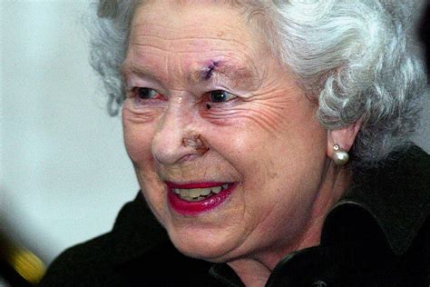 Queen Elizabeth Ii Eye Color - Queen Elizabeth Has Been Wearing ...