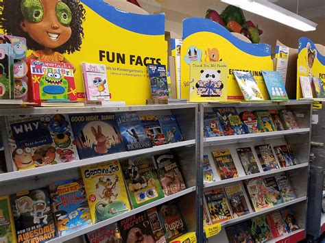 Does anyone else remember Scholastic Book Fairs? : nostalgia